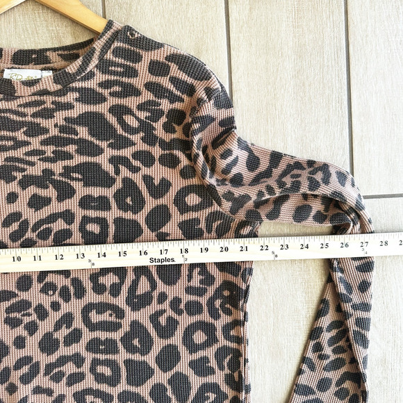 Chettah Leopard Print Womens Thermal Shirt Large Long Sleeve waffle Knit Grunge - Picture 6 of 7